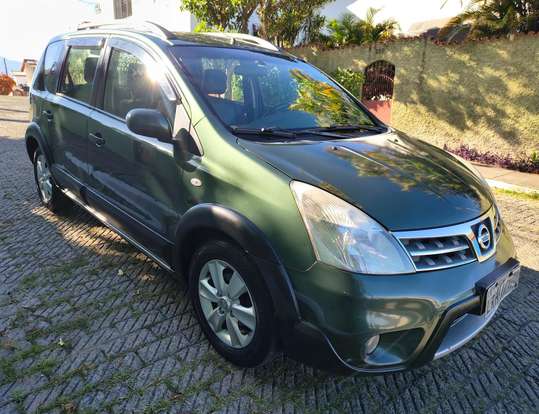 NISSAN-LIVINA-1.8 SL X-GEAR 16V FLEX 4P AUTOMÁTICO NISSAN-LIVINA-2013