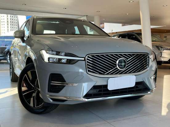 VOLVO-XC60-2025