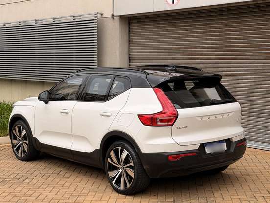 VOLVO-XC40-P8 RECHARGE ELECTRIC BEV PURE AWD VOLVO-XC40-2021