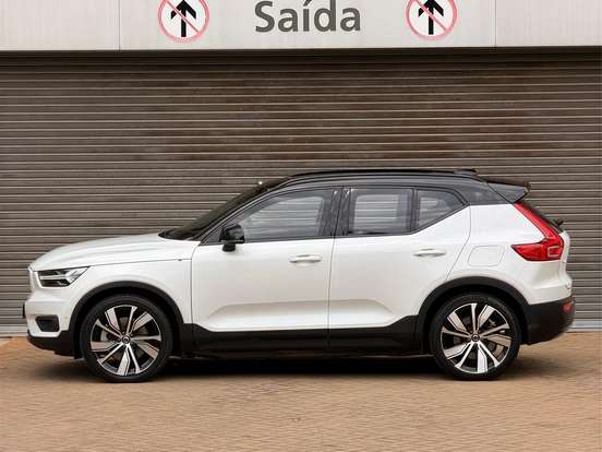VOLVO-XC40-P8 RECHARGE ELECTRIC BEV PURE AWD VOLVO-XC40-2021