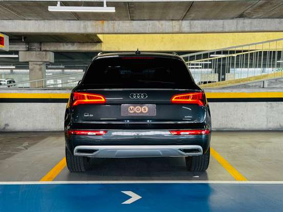 AUDI-Q5-2019