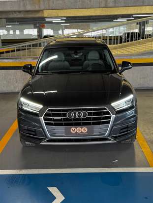 AUDI-Q5-2019