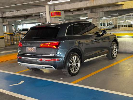 AUDI-Q5-2019