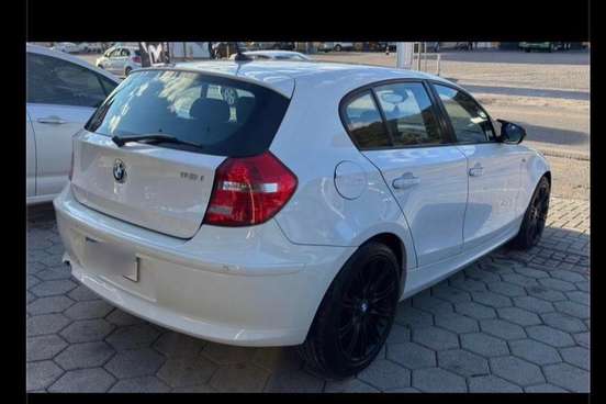 BMW-118i-2010