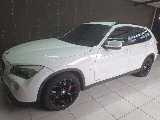 BMW-X1-2.0 16V GASOLINA SDRIVE18I TOP 4P AUTOMÁTICO BMW-X1-2011