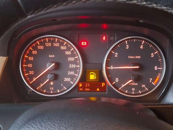 BMW-X1-2.0 16V GASOLINA SDRIVE18I TOP 4P AUTOMÁTICO BMW-X1-2011