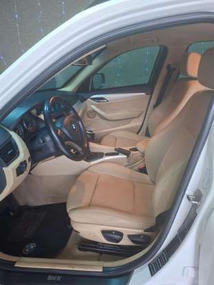 BMW-X1-2011