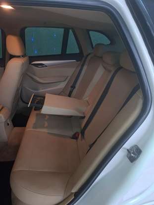 BMW-X1-2011