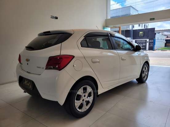 CHEVROLET-ONIX-2017