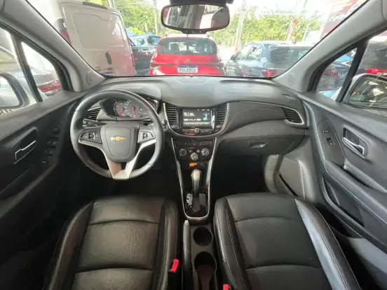 CHEVROLET-TRACKER-2018