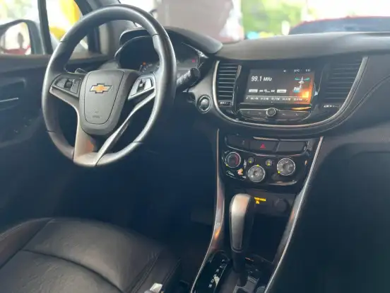 CHEVROLET-TRACKER-2018