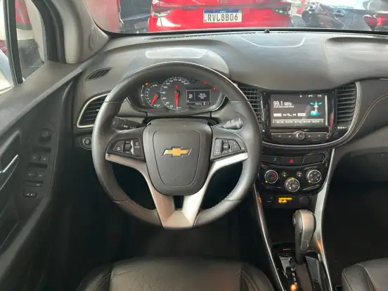 CHEVROLET-TRACKER-2018