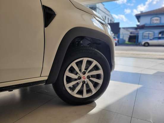 FIAT-STRADA-2023