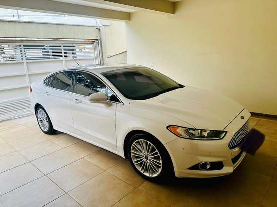 FORD-FUSION-2015