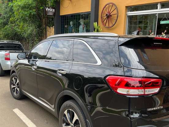 KIA-SORENTO-3.3 V6 GASOLINA EX 7L AUTOMATICO KIA-SORENTO-2016