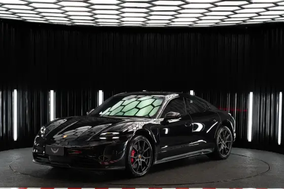 PORSCHE TAYCAN GTS ELÉTRICO