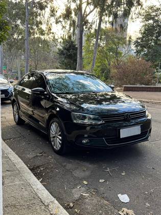 VOLKSWAGEN JETTA 2.0 TSI HIGHLINE 200CV GASOLINA 4P TIPTRONIC