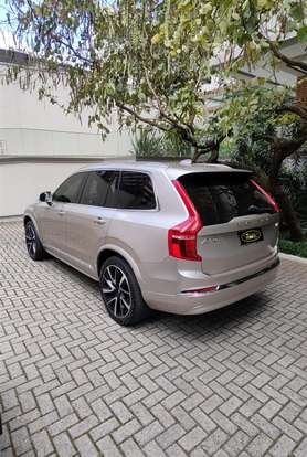 VOLVO-XC90-2022