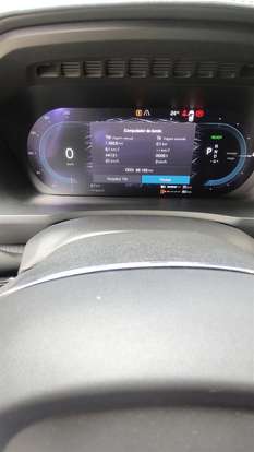 VOLVO-XC90-2022