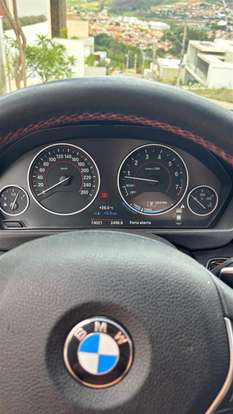 BMW-320i-2017