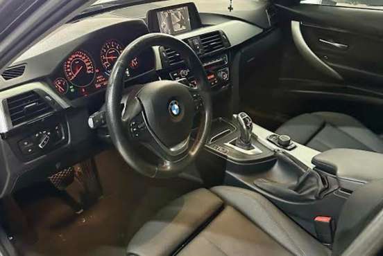 BMW-320i-2017
