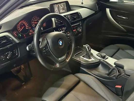 BMW-320i-2.0 SPORT 16V TURBO ACTIVE FLEX 4P AUTOMÁTICO BMW-320i-2017