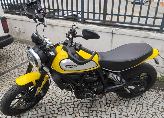 DUCATI SCRAMBLER ICON 