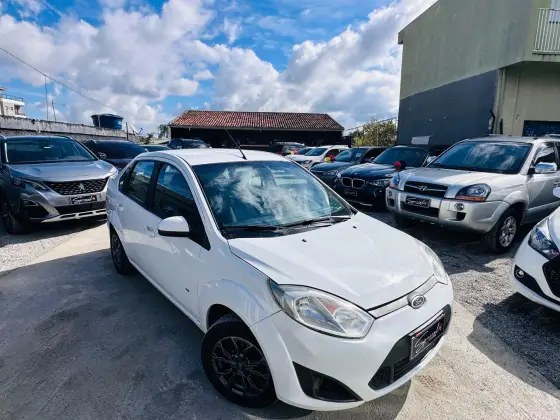 FORD FIESTA 1.6 ROCAM SE SEDAN 8V FLEX 4P MANUAL