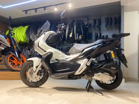 HONDA ADV 