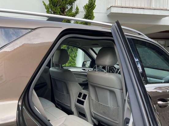 MERCEDES-BENZ-ML 350-3.0 BLUETEC V6 DIESEL 4P AUTOMÁTICO MERCEDES-BENZ-ML 350-2015