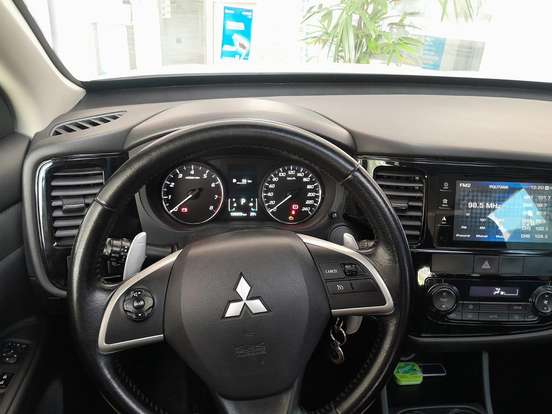 MITSUBISHI-OUTLANDER-2.0 16V GASOLINA 4P AUTOMÁTICO MITSUBISHI-OUTLANDER-2013