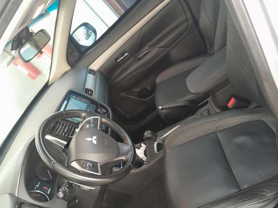 MITSUBISHI-OUTLANDER-2.0 16V GASOLINA 4P AUTOMÁTICO MITSUBISHI-OUTLANDER-2013