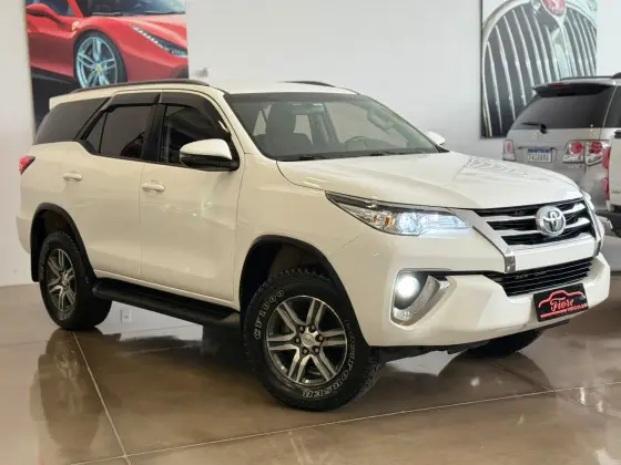 TOYOTA HILUX SW4 2.7 SR 4X2 16V FLEX 4P AUTOMÁTICO