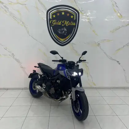 YAMAHA MT-09 