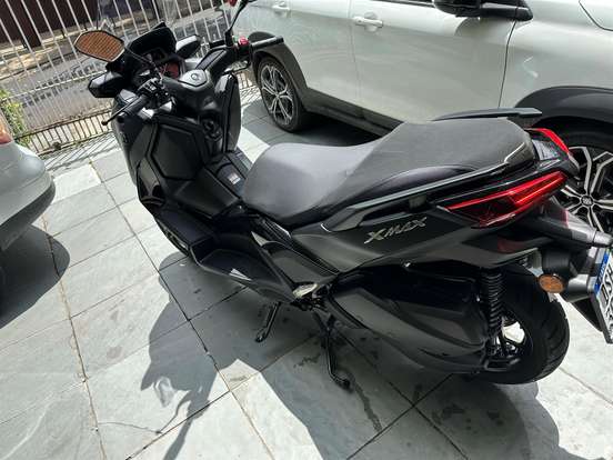 YAMAHA-XMAX 250 CONNECTED ABS-2024