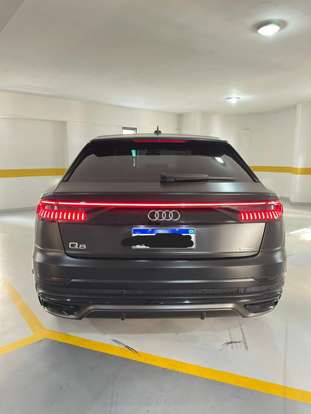 AUDI-Q8-2019