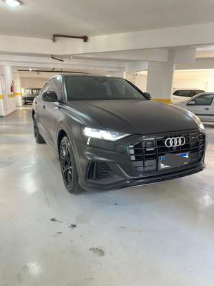 AUDI-Q8-2019