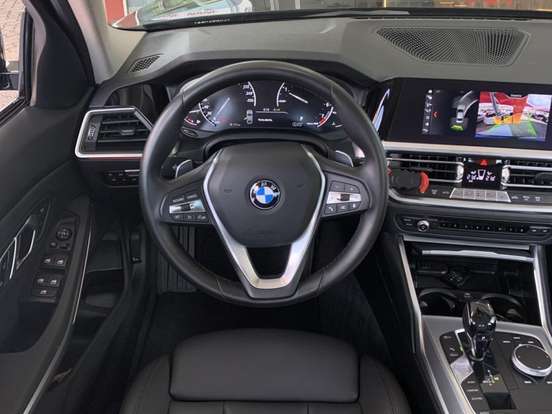 BMW-320i-2.0 16V TURBO GASOLINA SPORT GP AUTOMÁTICO BMW-320i-2020