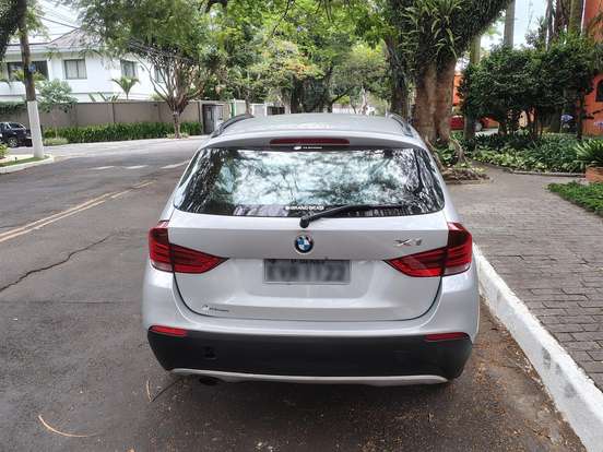 BMW-X1-2.0 16V GASOLINA SDRIVE18I TOP 4P AUTOMÁTICO BMW-X1-2011