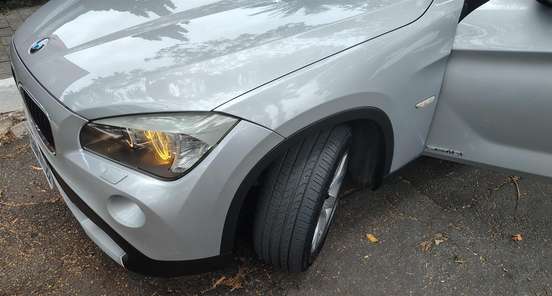 BMW-X1-2011
