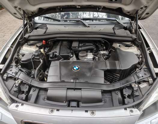 BMW-X1-2011