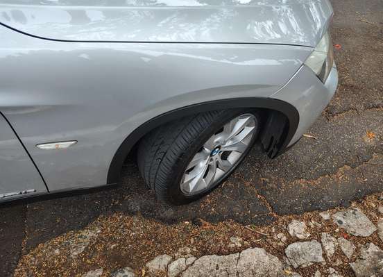 BMW-X1-2011