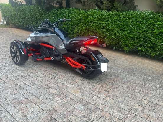 CAN-AM-SPYDER F3-S CAN-AM-SPYDER F3-S-2015