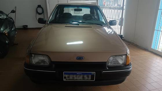 FORD ESCORT 1.8 GL 8V GASOLINA 2P MANUAL