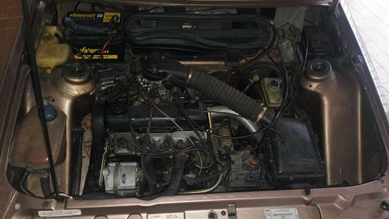 FORD-ESCORT-1990