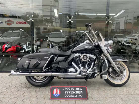 HARLEY-DAVIDSON ROAD KING CLASSIC HARLEY-DAVIDSON ROAD KING CLASSIC