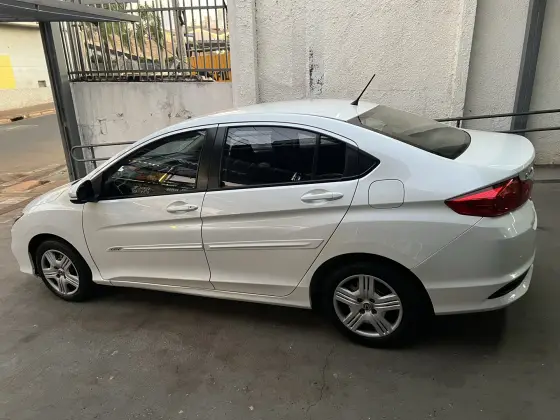 HONDA CITY 1.5 PERSONAL 16V FLEX 4P AUTOMÁTICO