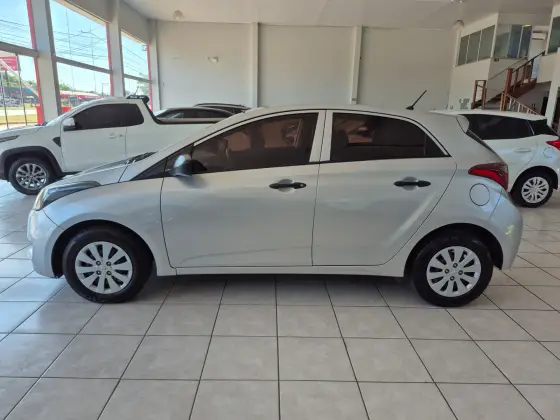 HYUNDAI HB20 1.0 UNIQUE 12V FLEX 4P MANUAL