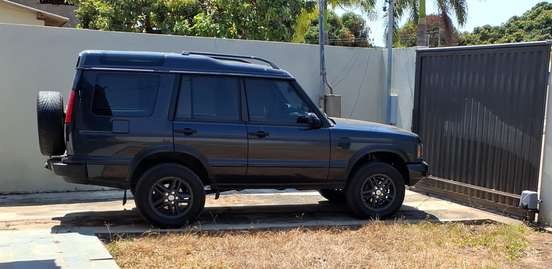 LAND ROVER-DISCOVERY 2-2004