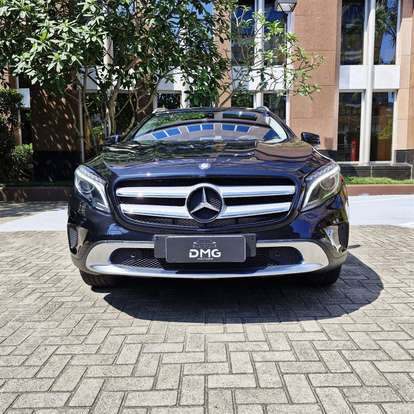 MERCEDES-BENZ-GLA 200-2017